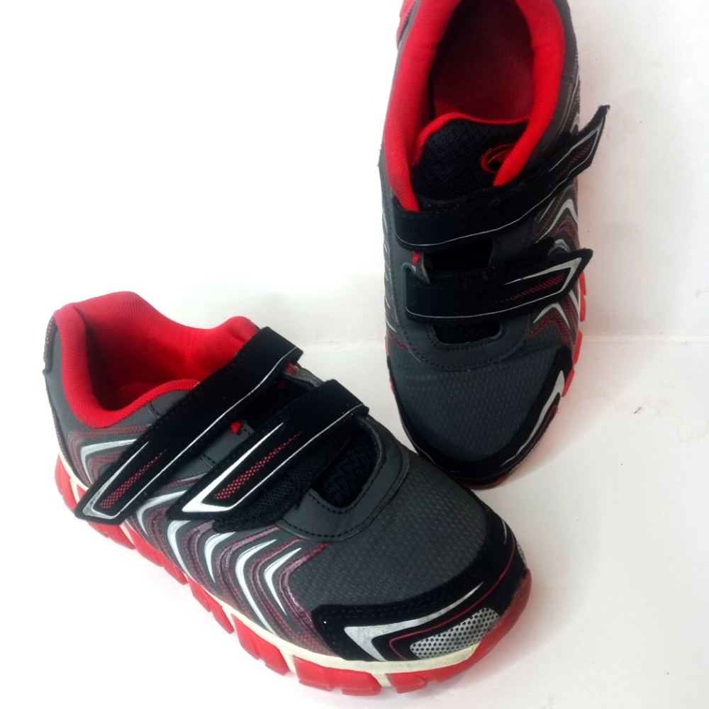Boys' Sneakers Running Sport Shoes Size 6 Red Black Silver Athletic Casual Kicks